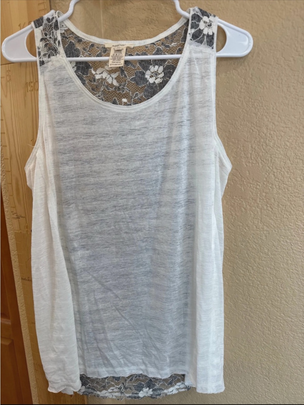 Dressy White Floral Lace Back Tank Top-M